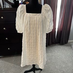 NWT white lace dress puff sleeves